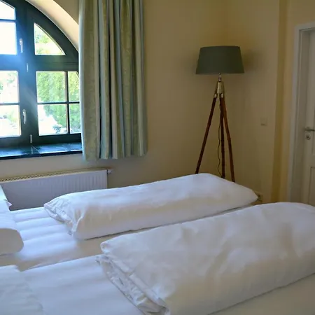 Wildhof Hotel Neustrelitz Buitenkant foto