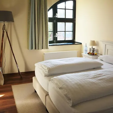 Wildhof Hotel Neustrelitz Buitenkant foto