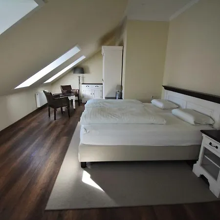 Wildhof Hotel Neustrelitz Buitenkant foto