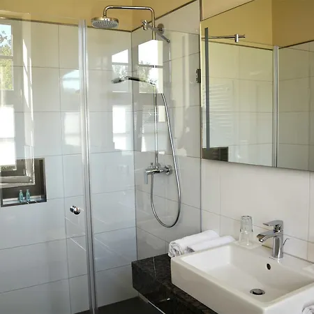 Wildhof Hotel Neustrelitz Buitenkant foto