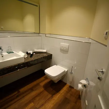 Wildhof Hotel Neustrelitz Kamer foto